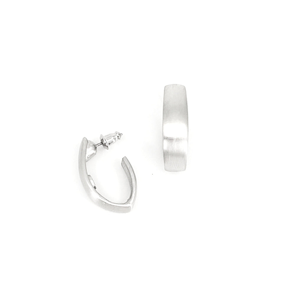 Vogue Stud Earrings