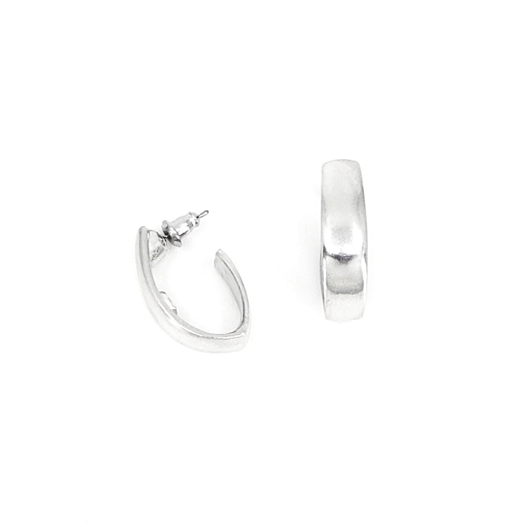 Vogue Stud Earrings