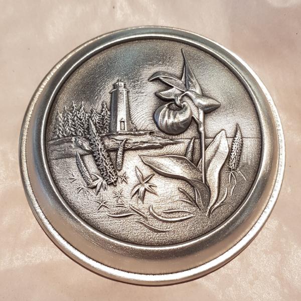 Lady Slipper PEI Memory Box
