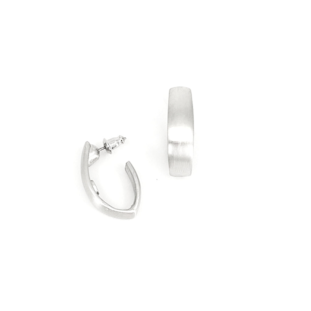 Vogue Stud Earrings
